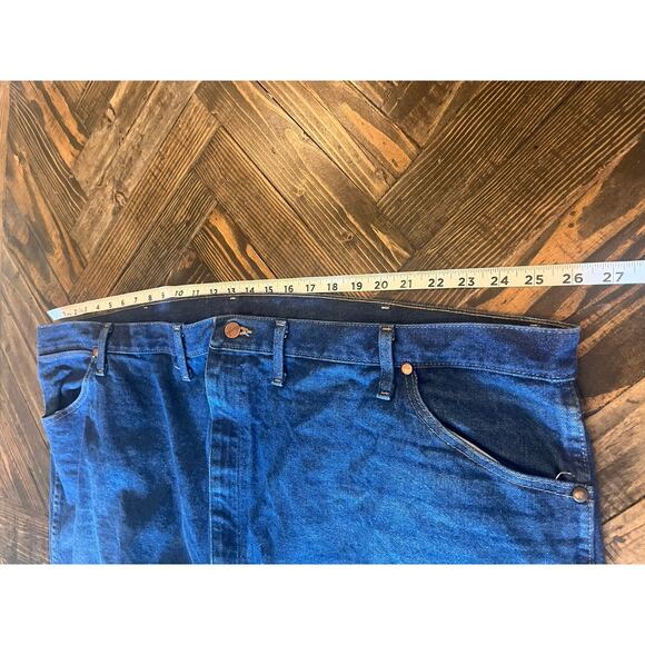 Wrangler Denim Blue Jeans 52x32 Western Cowboy Barn Farm Aztec Rodeo Workwear - Picture 4 of 9